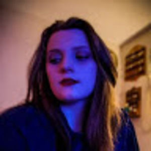 Meet your Posher, Becca